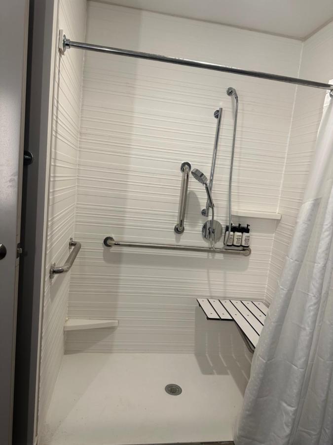 Avid Hotels - Fort Wayne North By Ihg Exterior foto